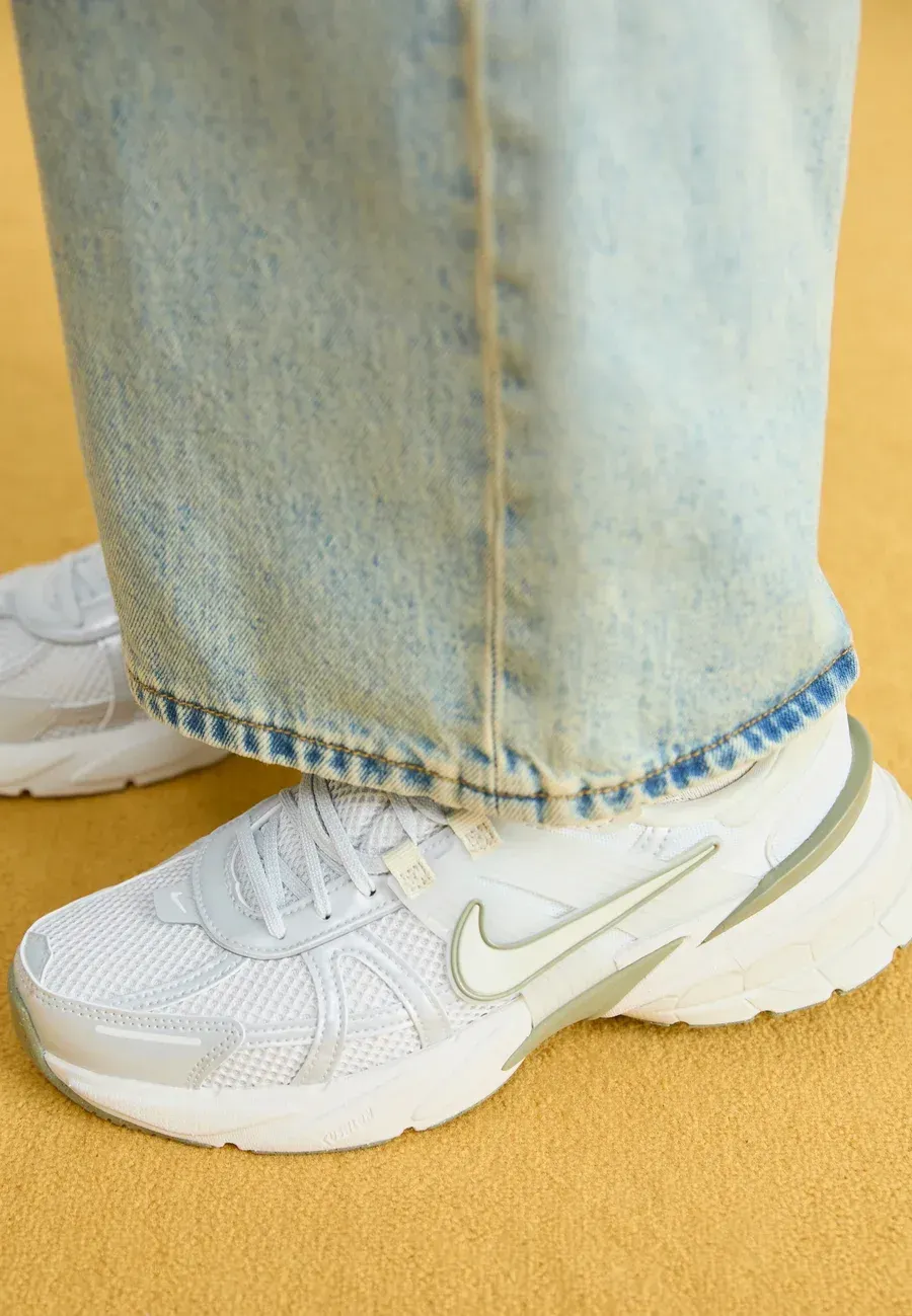 Фото № 2 с приближением к товару «‎V2K RUN»