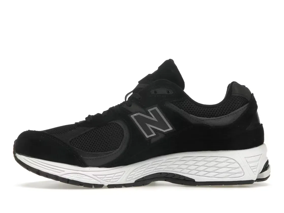 Фото № 3 с приближением к товару «‎New Balance 2002R»