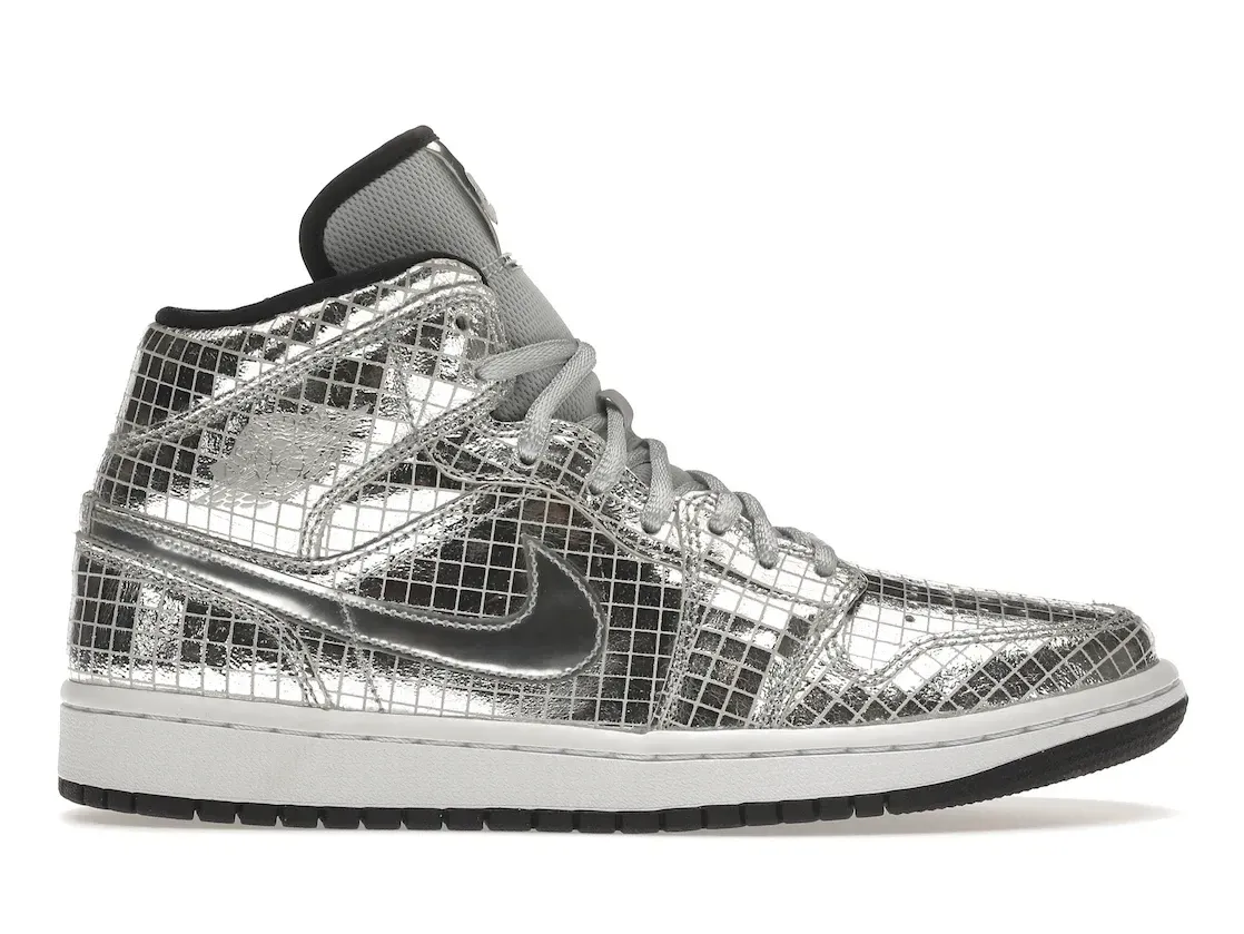 Фото № 1 с приближением к товару «‎Jordan 1 Mid SE Disco Metallic Silver »