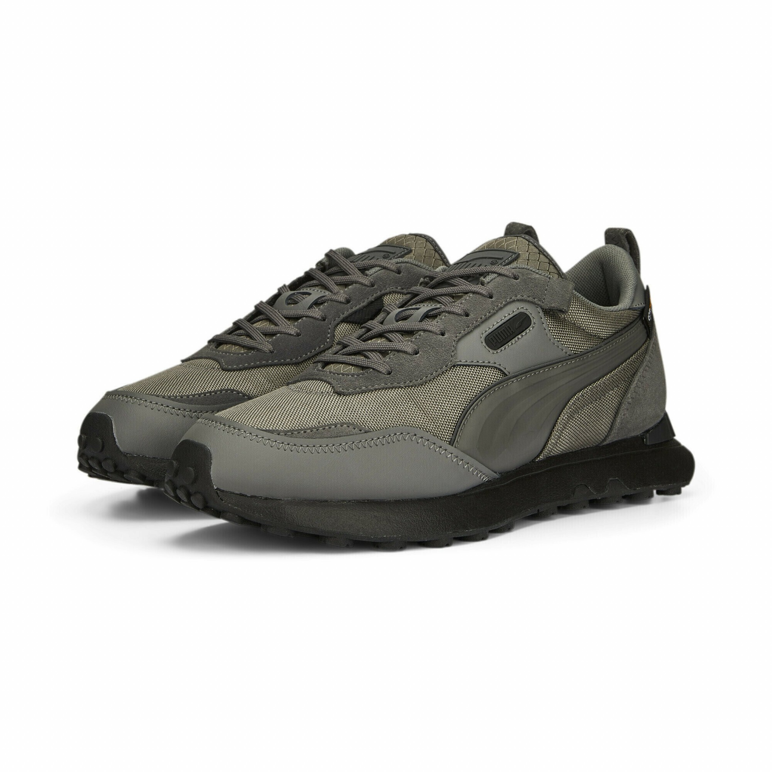 Фото № 2 с приближением к товару «‎Puma »