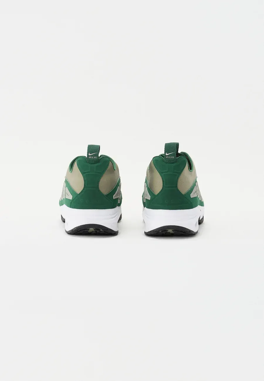 Фото № 3 с приближением к товару «‎AIR MAX SNDR»