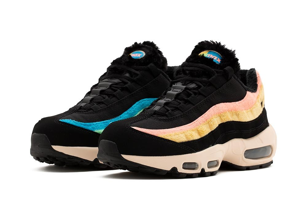 Фото № 2 с приближением к товару «‎Nike Wmns Air Max 95 PRM "Atomic Pink" BlackPinkBlue»