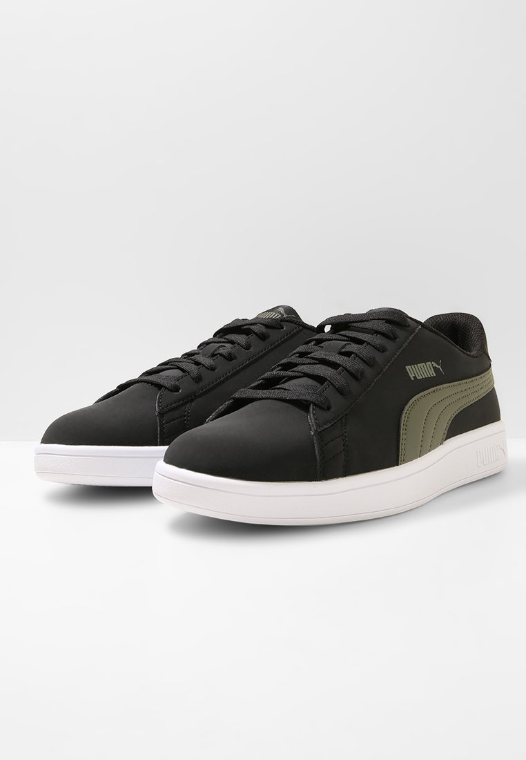 Фото № 3 с приближением к товару «‎Puma Smash Buck »