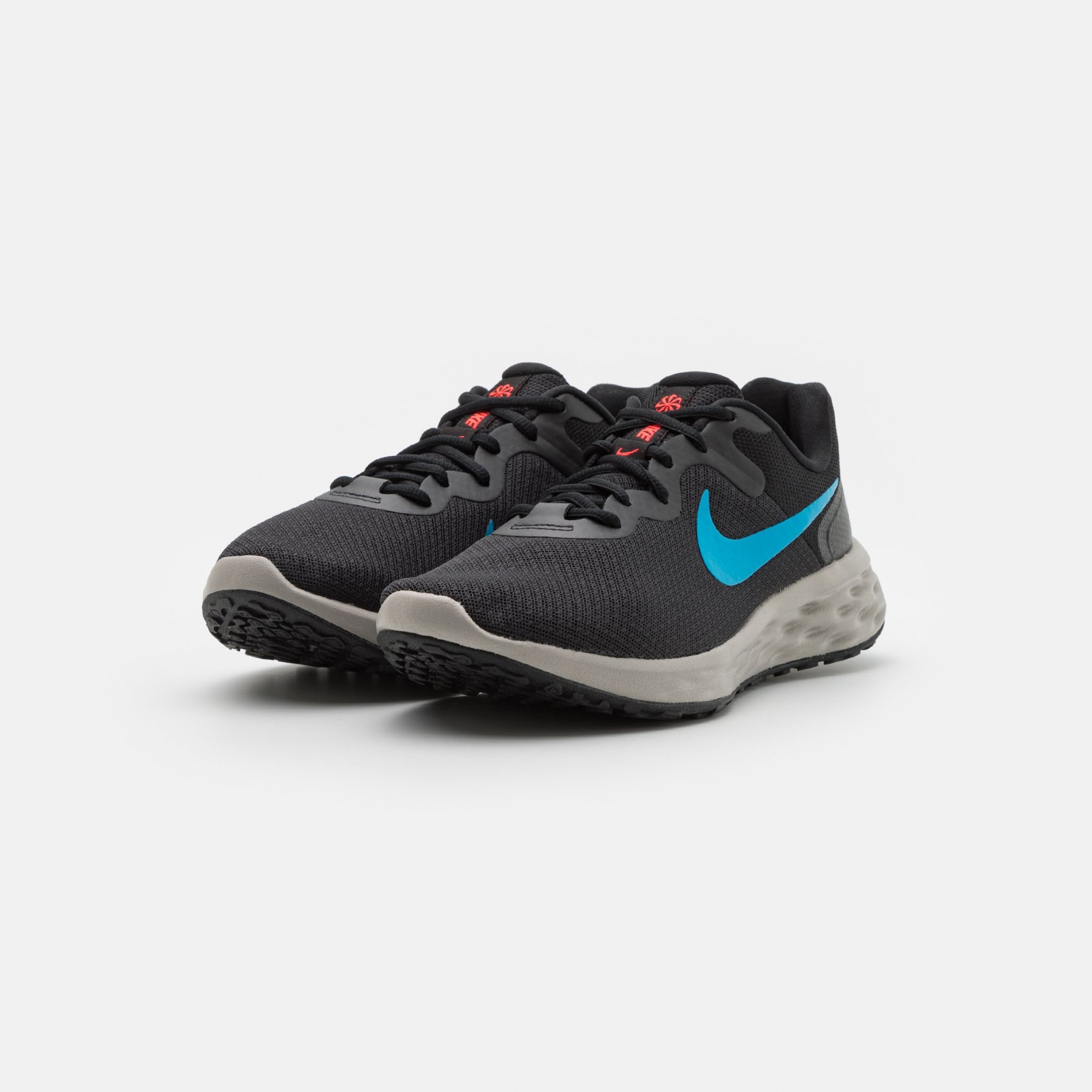 Фото № 2 с приближением к товару «‎Nike Revolution 6 NN»