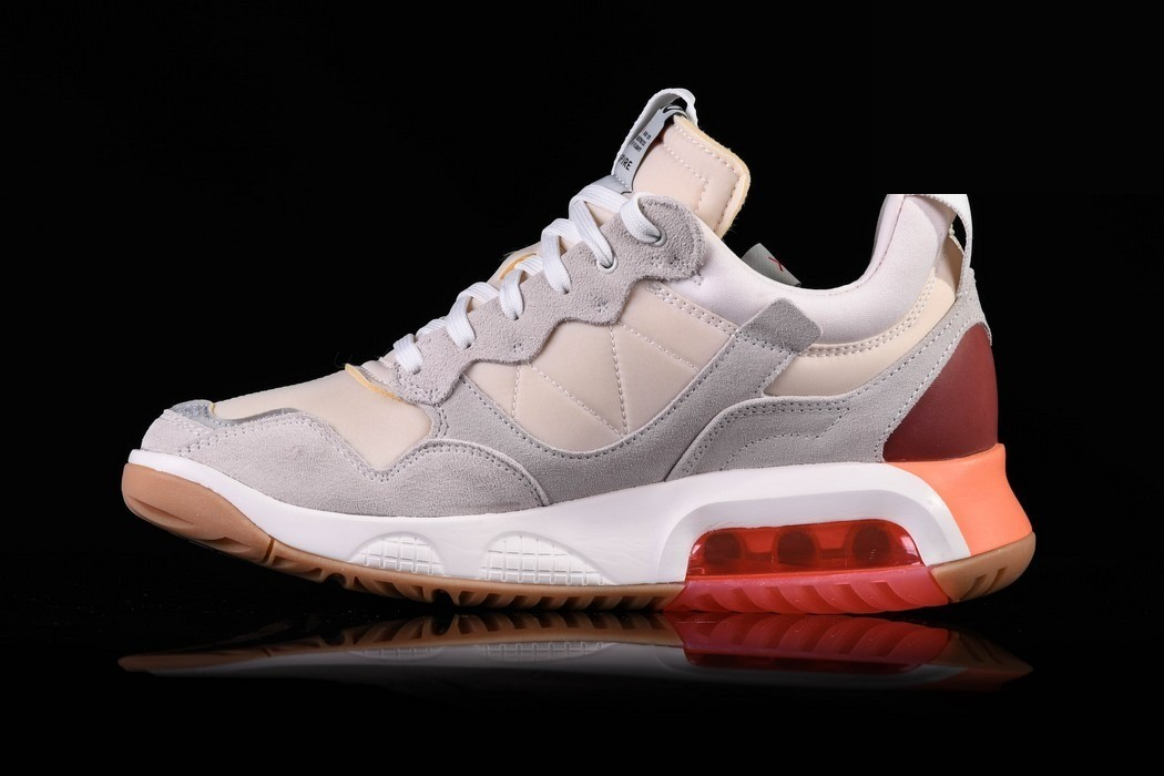 Фото № 2 с приближением к товару «‎Air Jordan MA2 "Future Beginnings" BeigeRed»