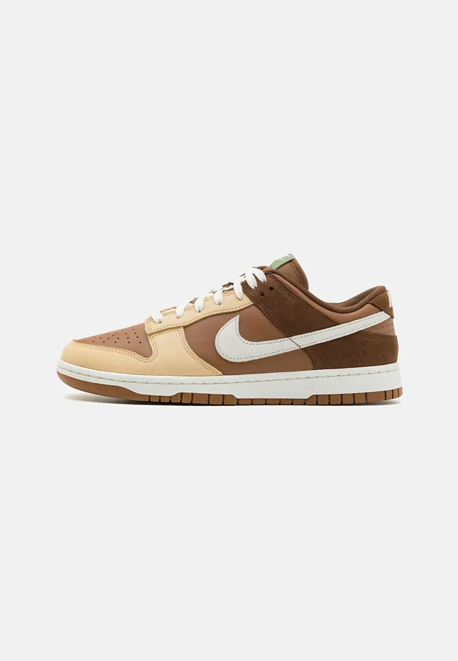 Фото № 1 с приближением к товару «‎DUNK RETRO PRM UNISEX»