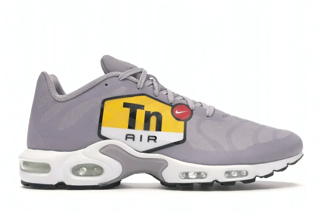 Фото № 1 с приближением к товару «‎Nike Air Max Plus Big Logo Wolf Grey»