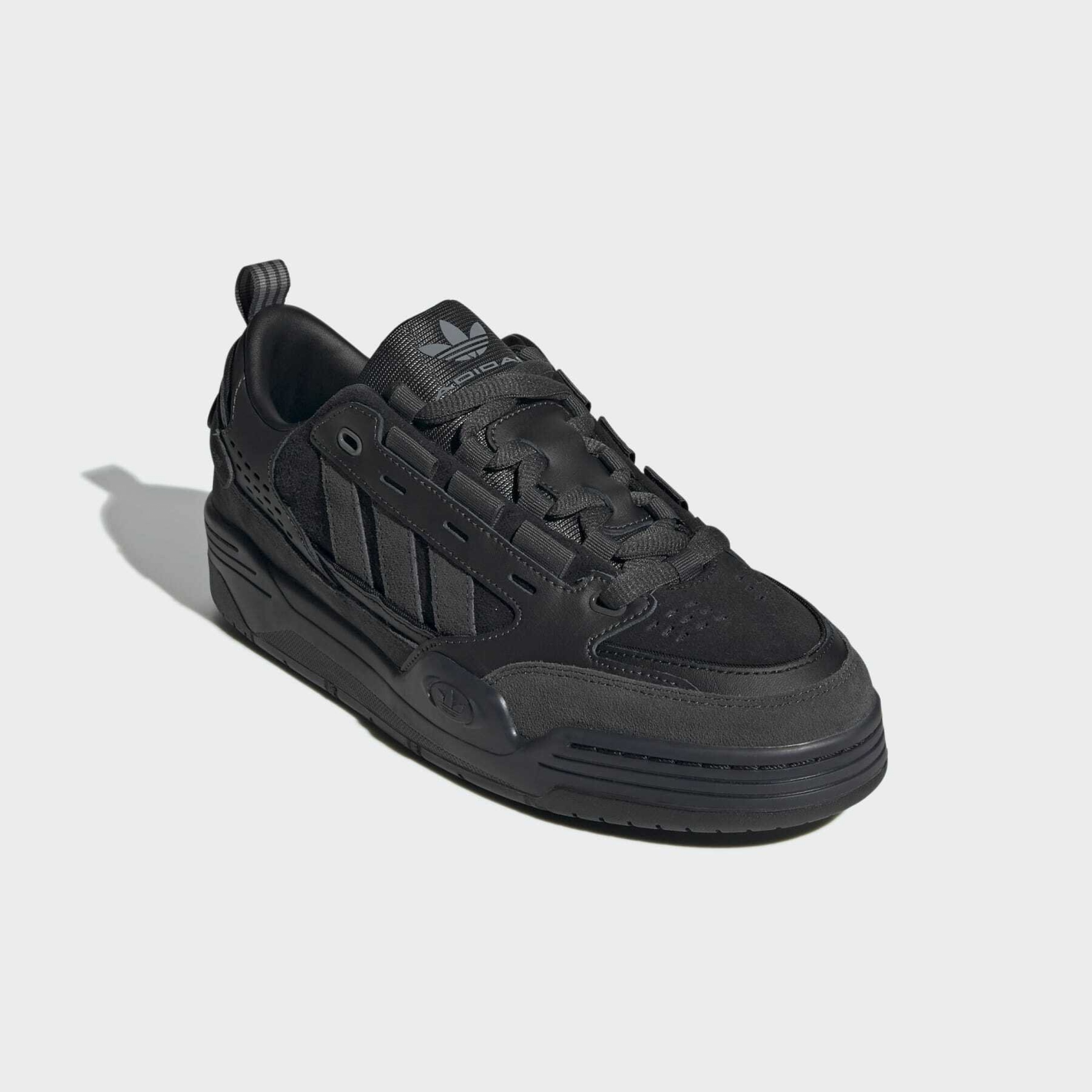 Фото № 2 с приближением к товару «‎Adidas »