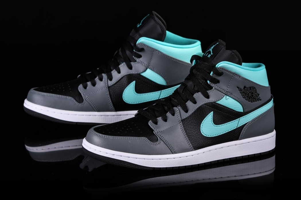 Фото № 3 с приближением к товару «‎Nike Air Jordan 1 Retro Aqua»