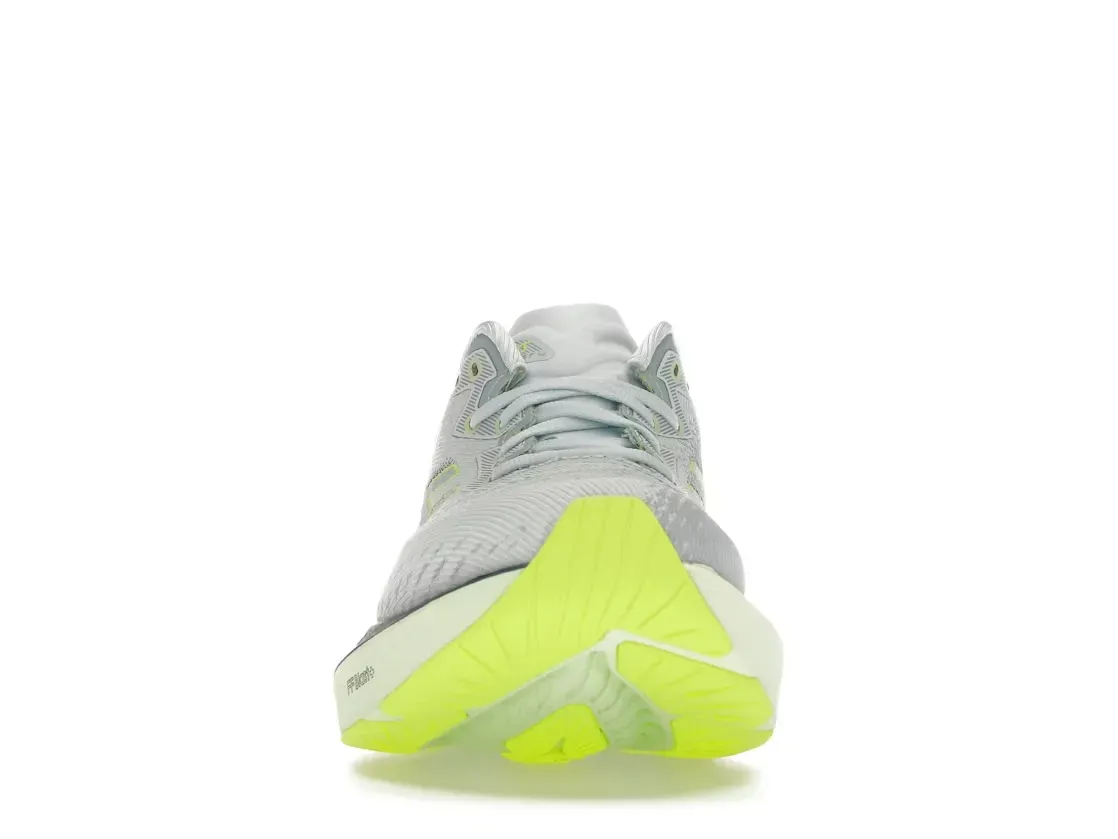 Фото № 2 с приближением к товару «‎ASICS Novablast 4»