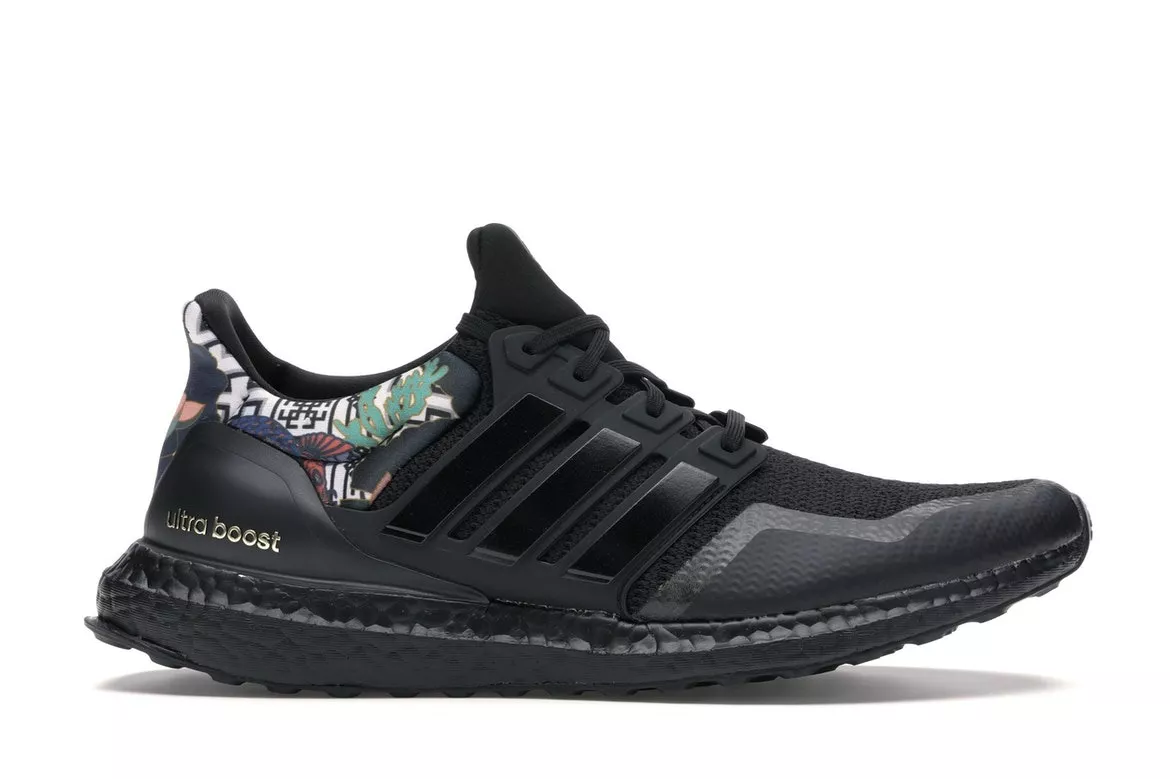 Фото № 1 с приближением к товару «‎adidas Ultra Boost DNA Chinese New Year (2020)»