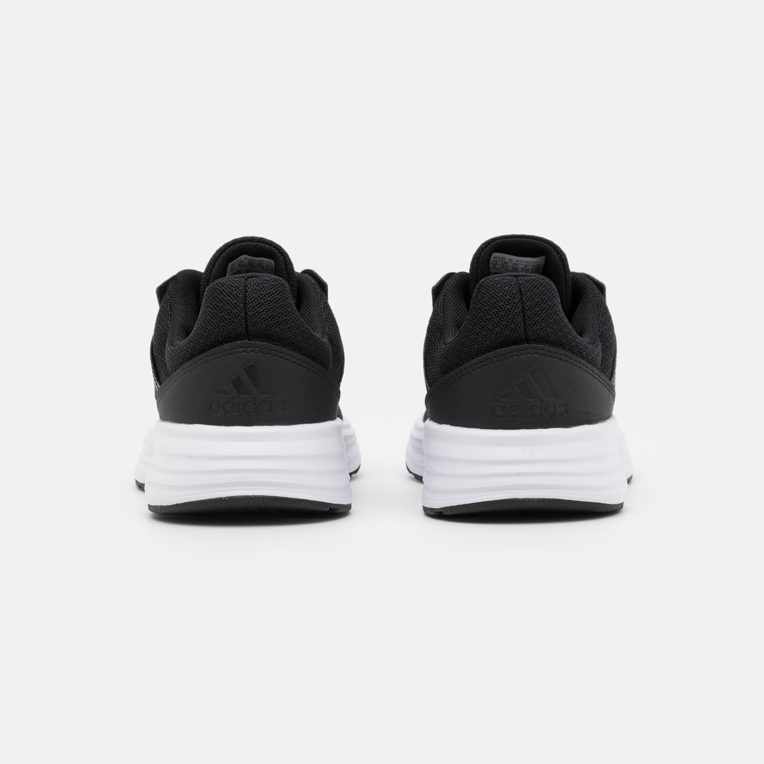 Фото № 3 с приближением к товару «‎Adidas Galaxy 5»