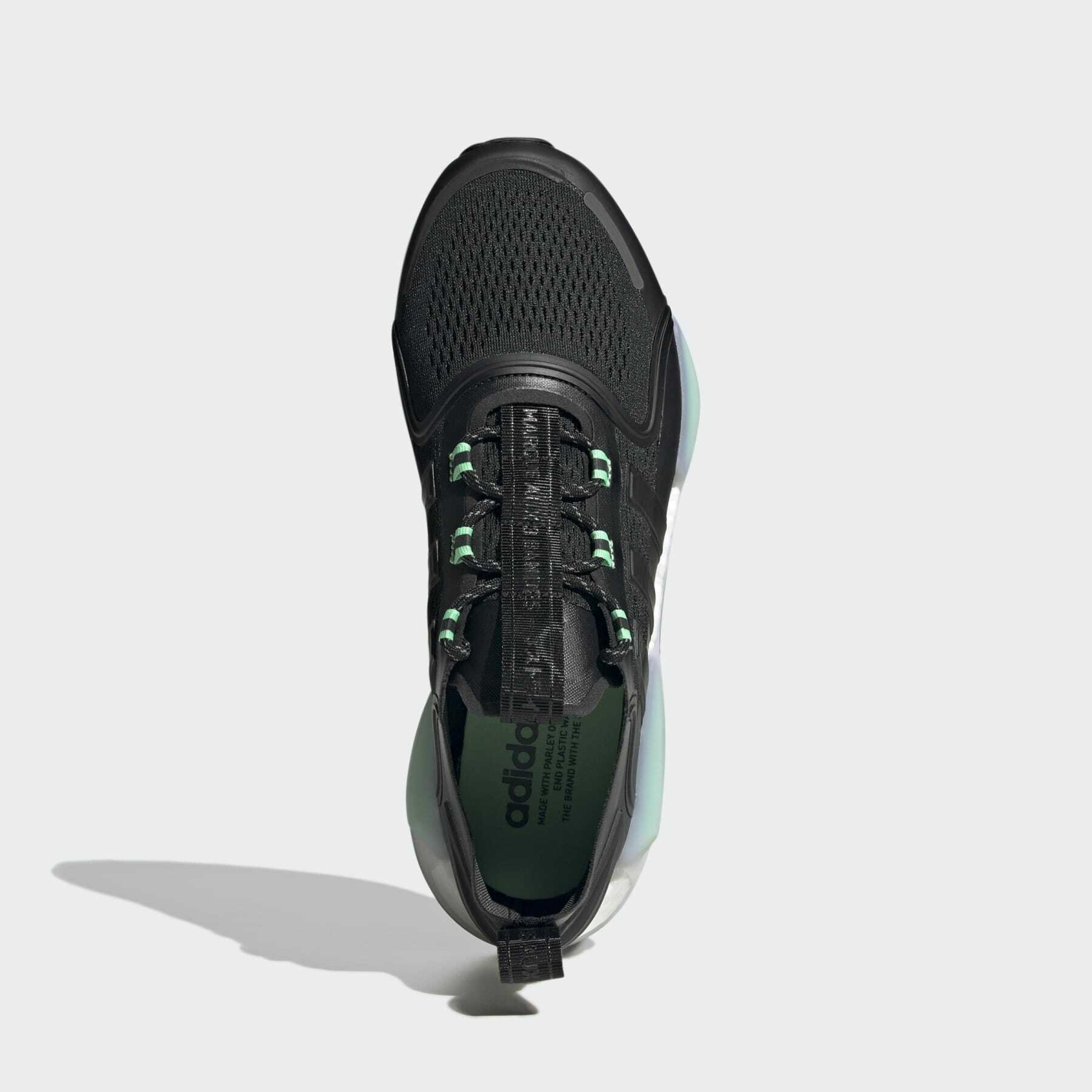 Фото № 5 с приближением к товару «‎Adidas »