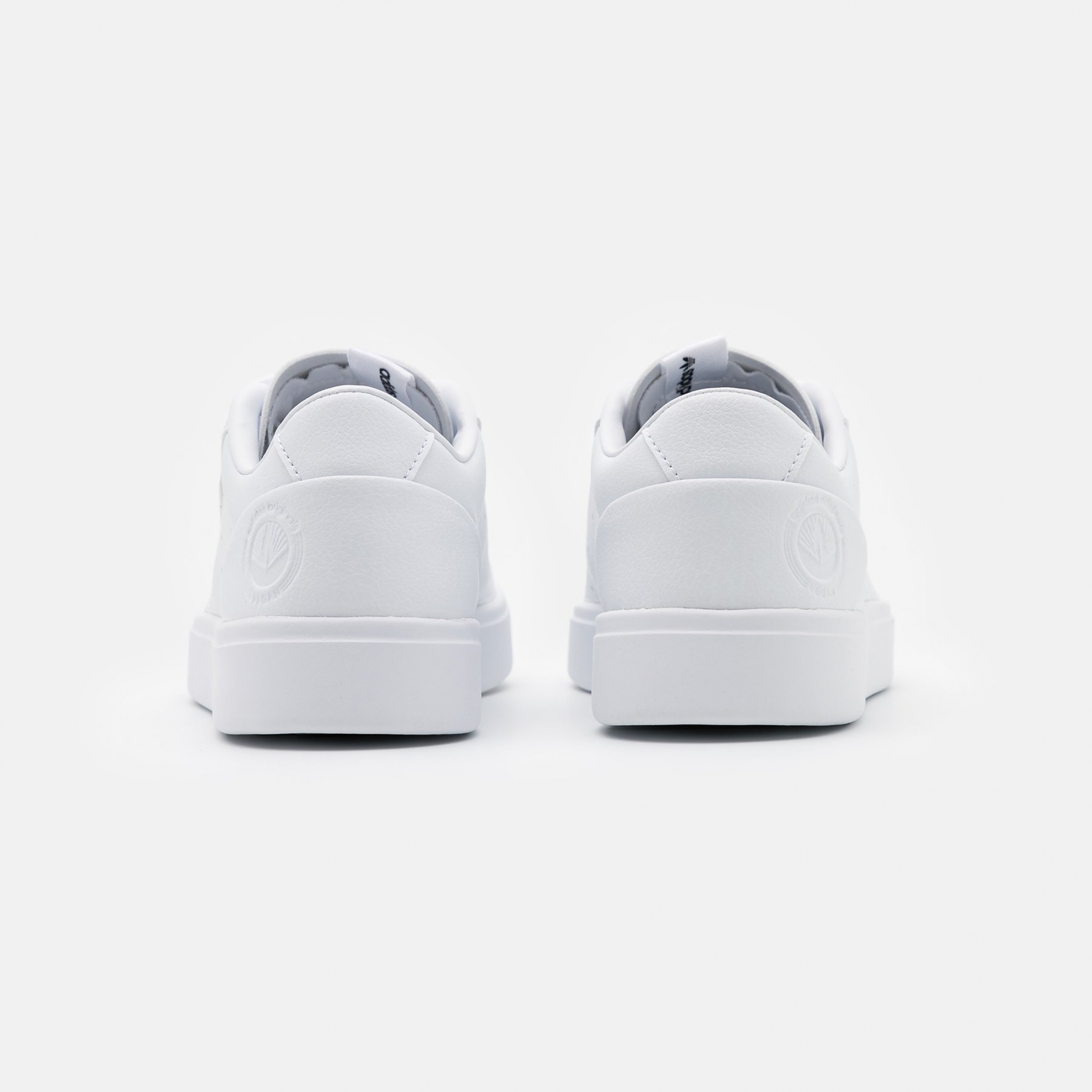 Фото № 4 с приближением к товару «‎Adidas Sleek Vegan »