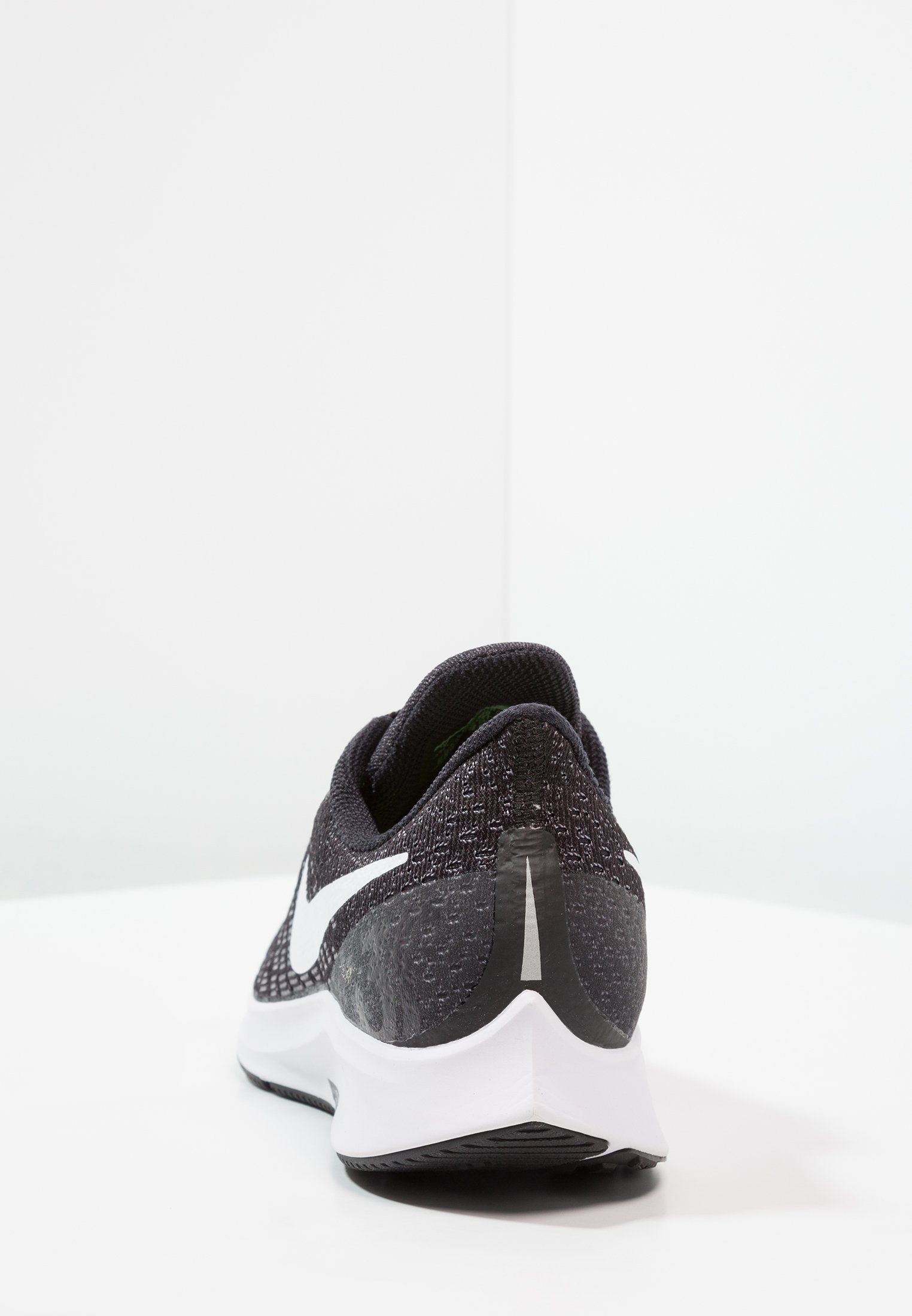 Фото № 4 с приближением к товару «‎Nike Air Zoom Pegasus 35»