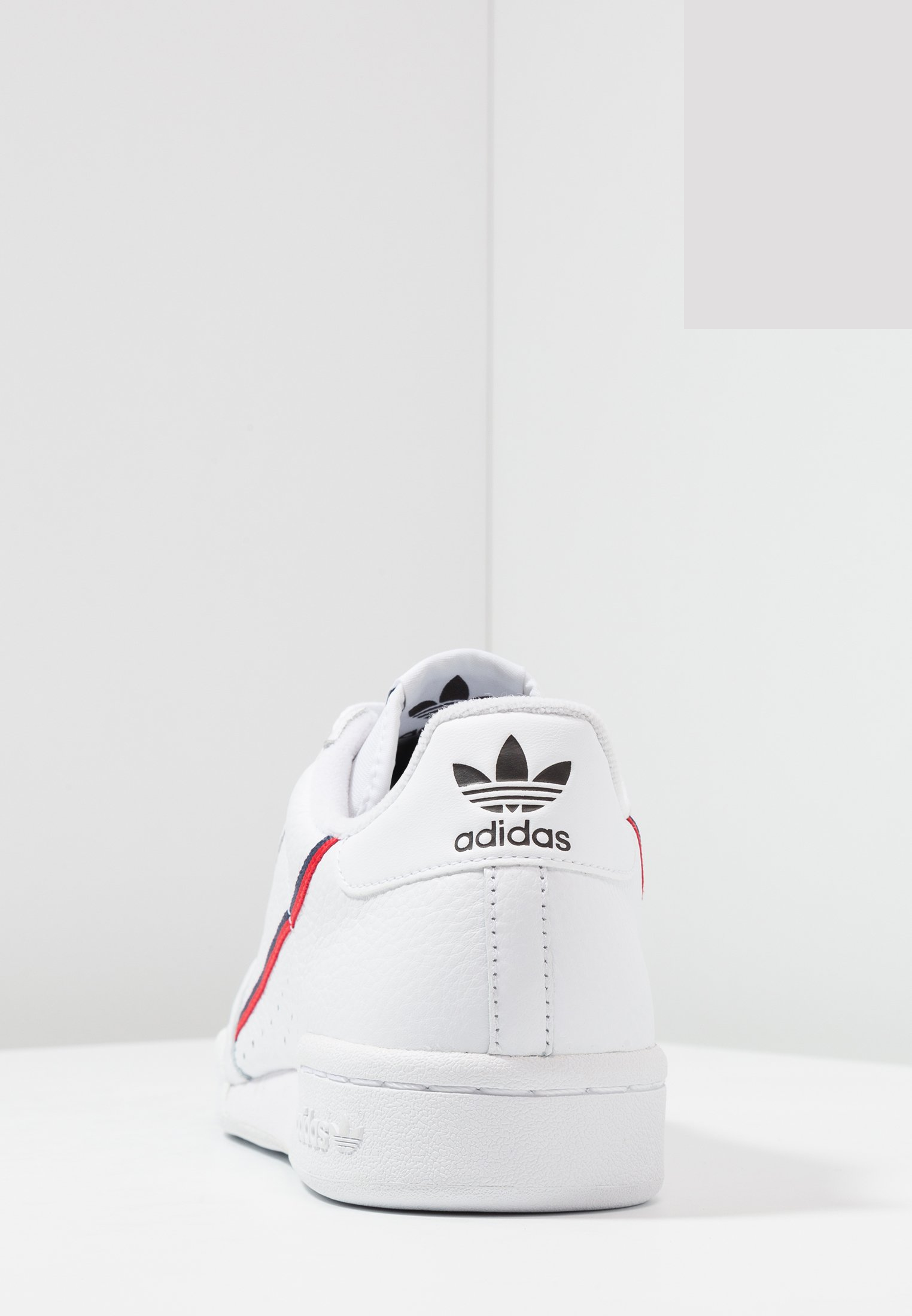 Фото № 4 с приближением к товару «‎Adidas Continental 80 Skateboard Shoes »