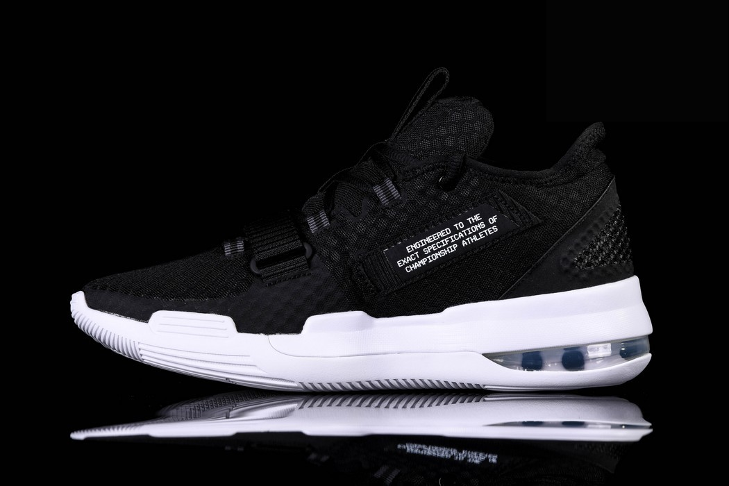 Фото № 1 с приближением к товару «‎Nike Air Force Max »