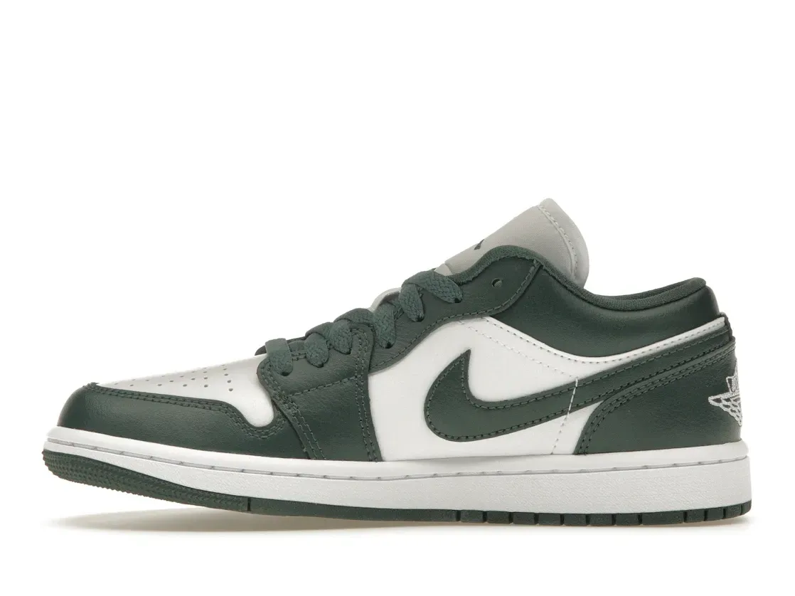 Фото № 3 с приближением к товару «‎Jordan 1 Low Galactic Jade »