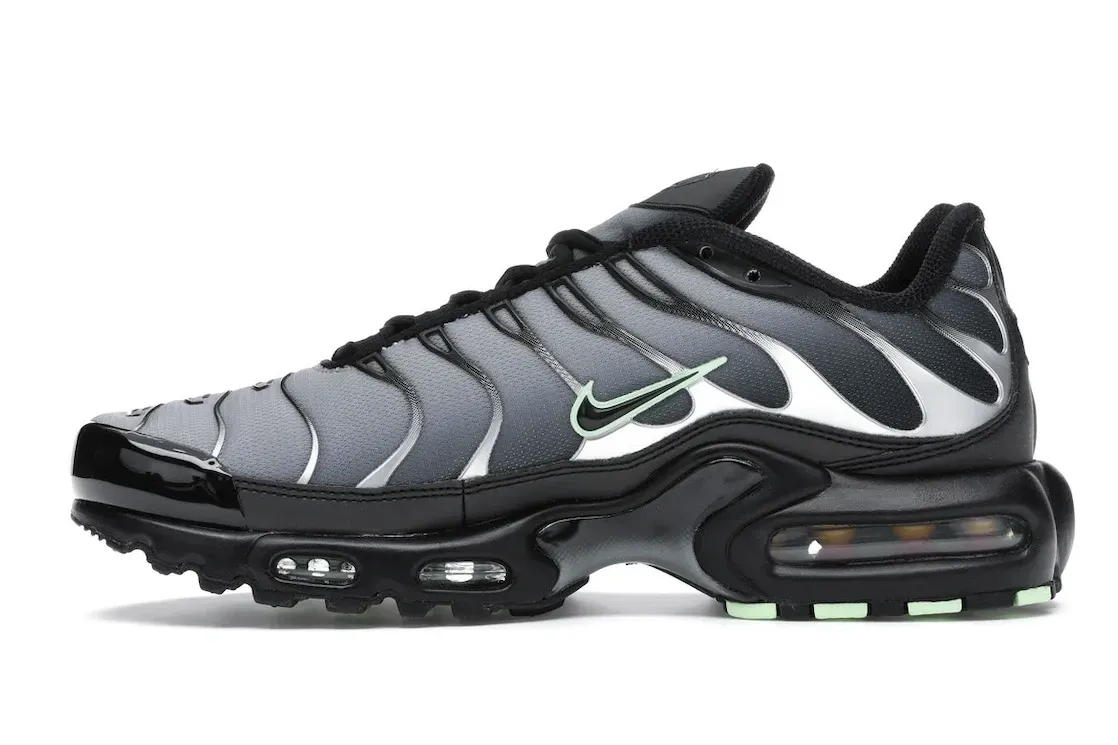 Фото № 3 с приближением к товару «‎Nike Air Max Plus Black Particle Grey Vapour Green»