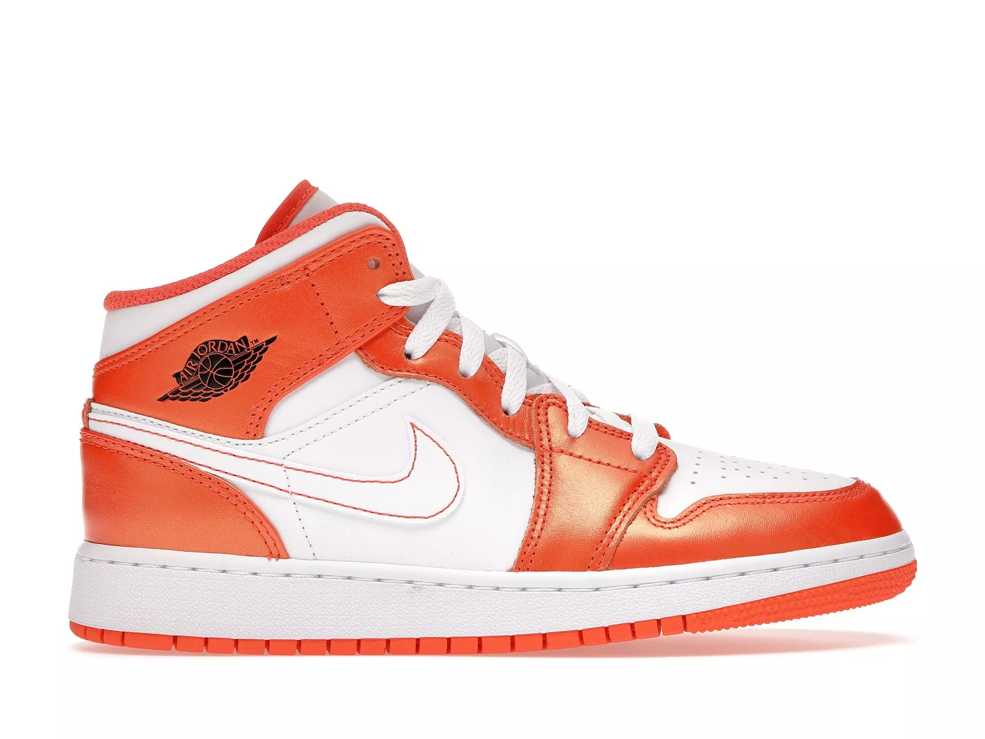 Фото № 1 с приближением к товару «‎Jordan 1 Mid Metallic Orange »