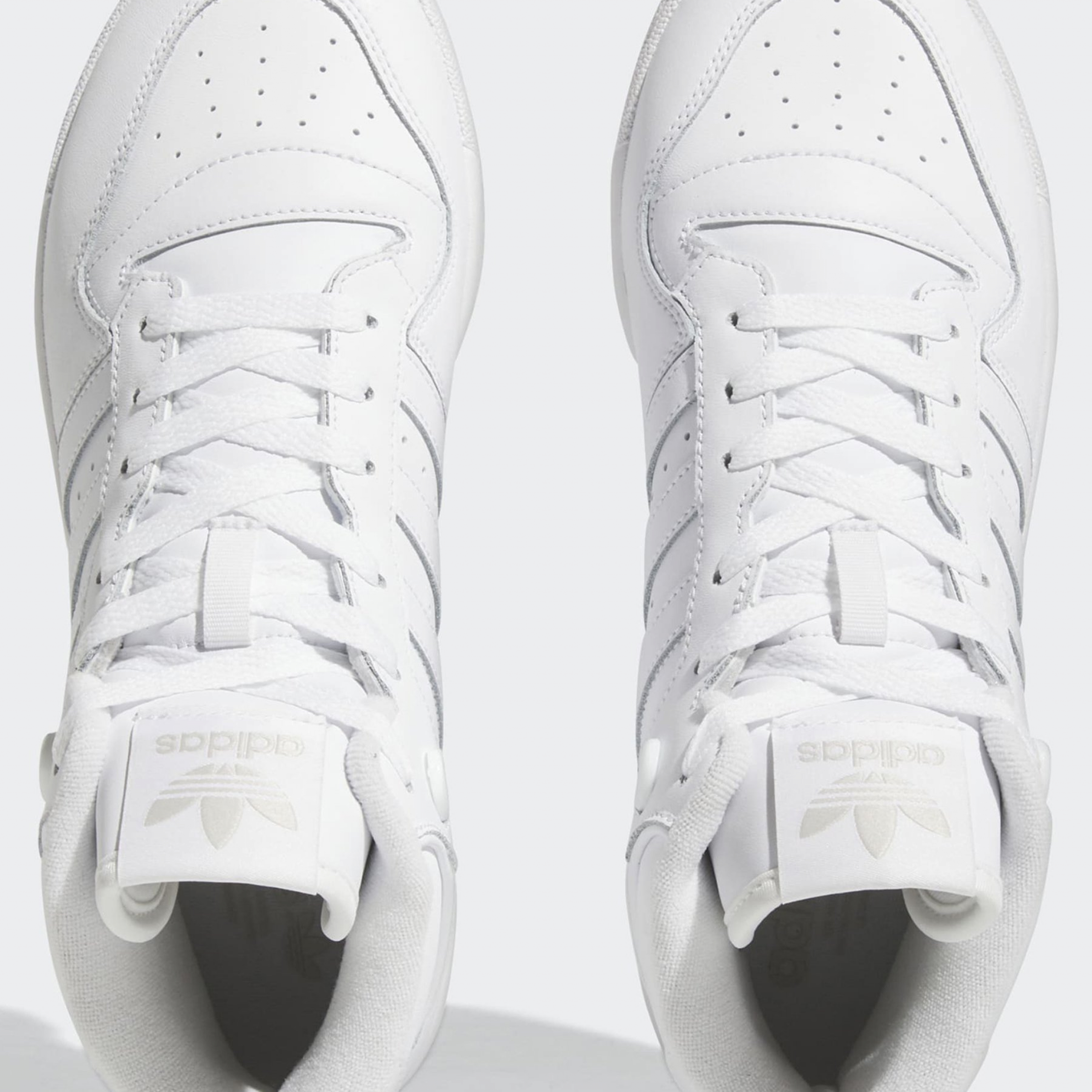 Фото № 2 с приближением к товару «‎Adidas Rivalry »