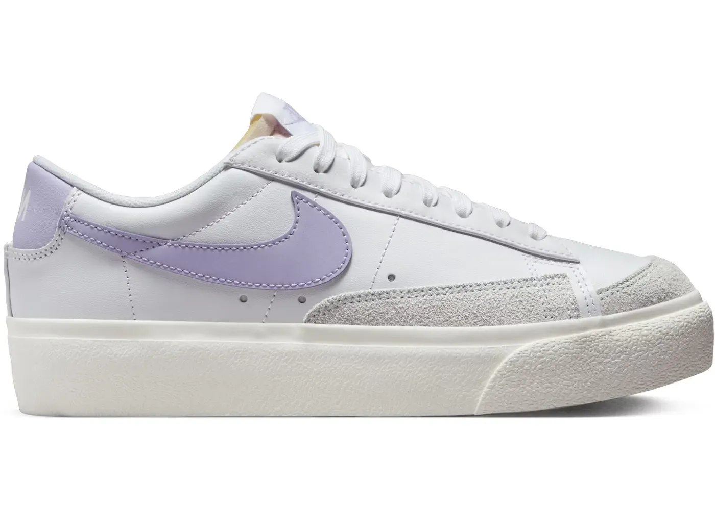 Фото № 1 с приближением к товару «‎Nike Blazer Low Platform»