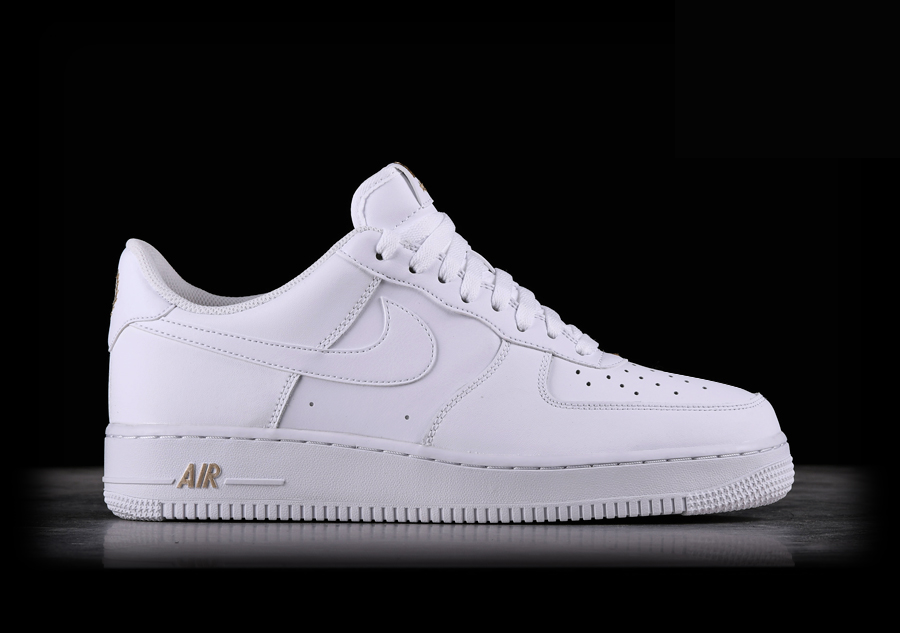 Фото № 2 с приближением к товару «‎Nike Air Force 1 ’07 »