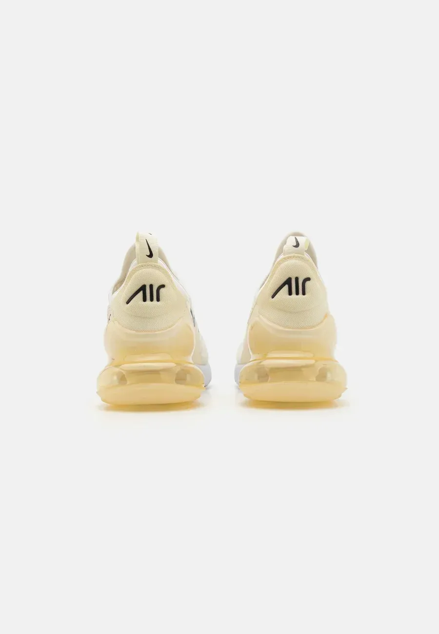 Фото № 3 с приближением к товару «‎AIR MAX 270»