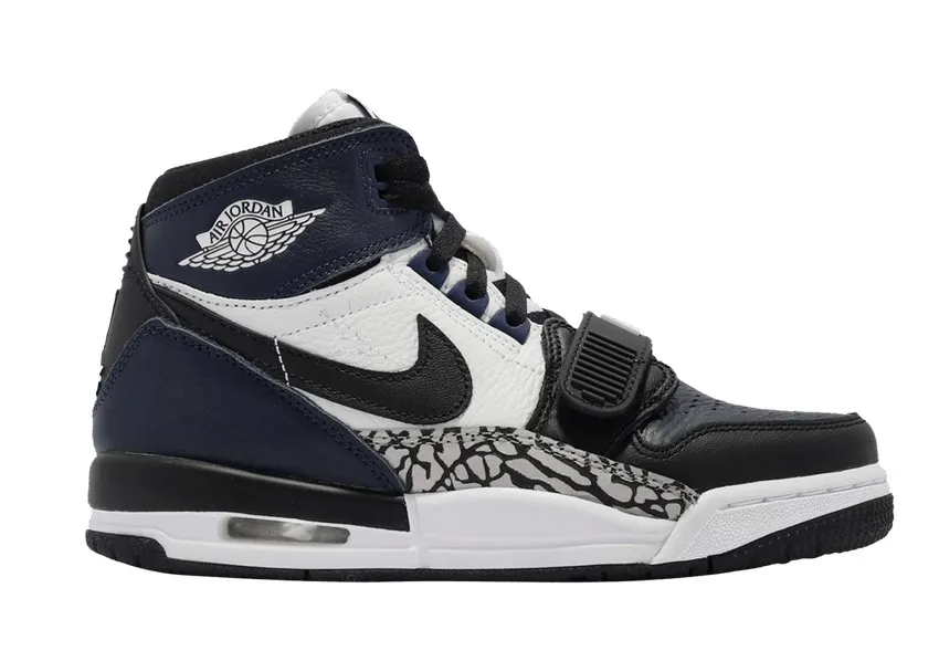 Фото № 1 с приближением к товару «‎Jordan Legacy 312 Midnight Navy »