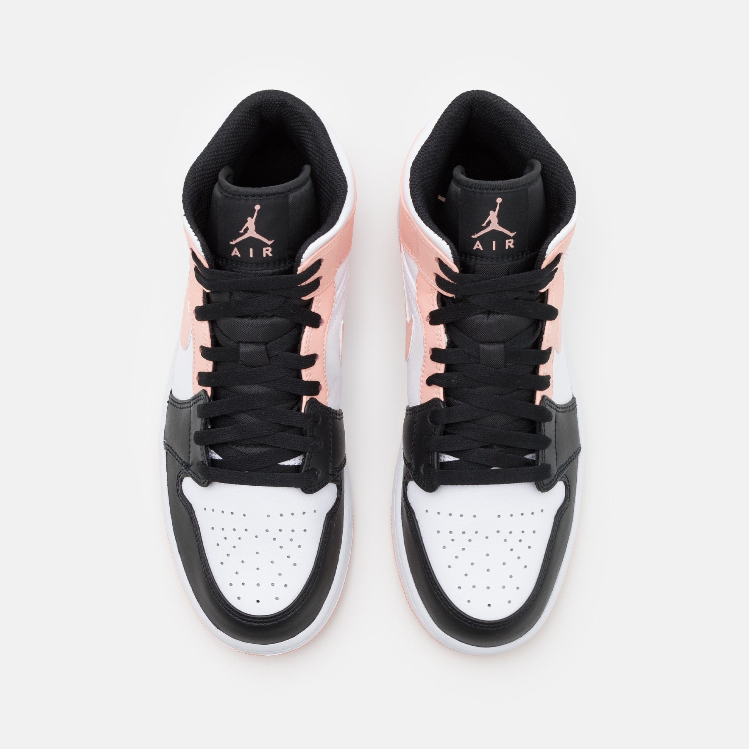 Фото № 4 с приближением к товару «‎Air Jordan 1 »