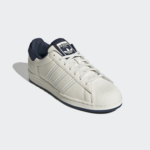 Фото № 5 с приближением к товару «‎Adidas Superstar»