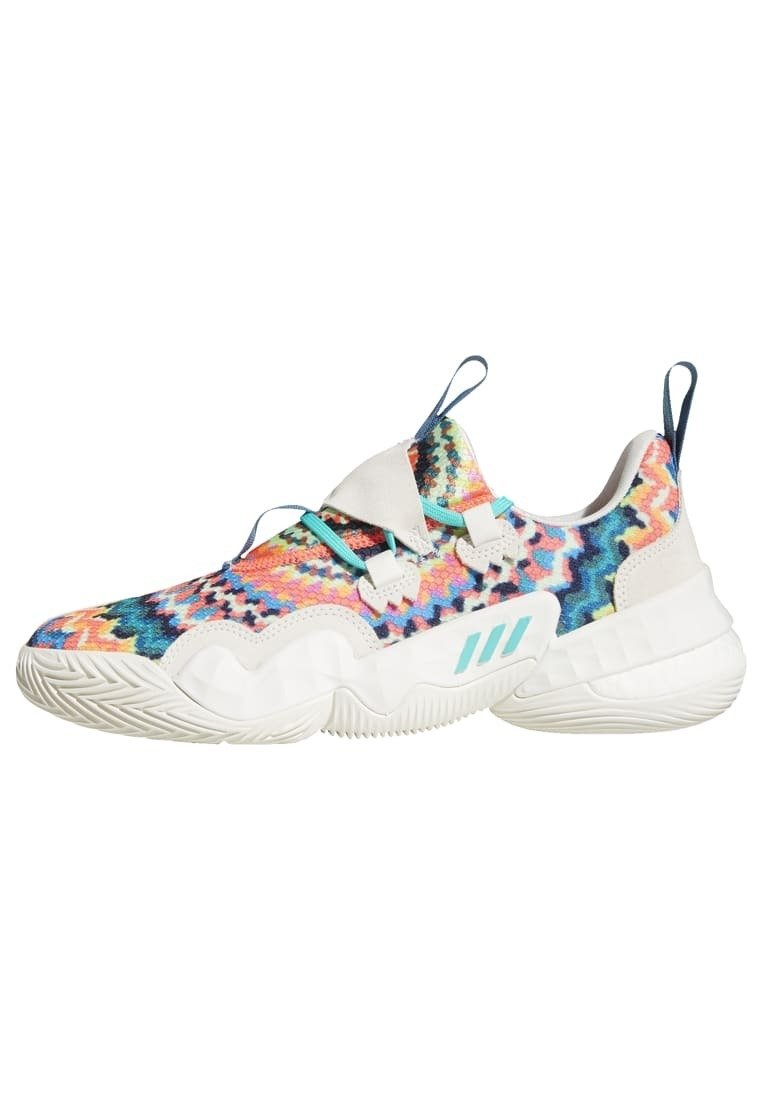 Фото № 4 с приближением к товару «‎Adidas Trae Young Team Street»