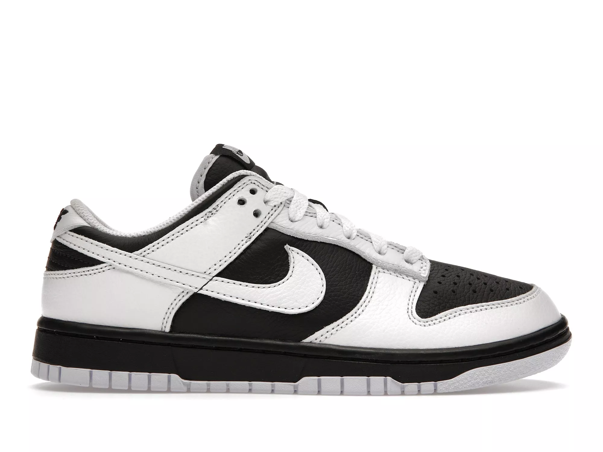 Фото № 1 с приближением к товару «‎Nike Dunk Low Retro Reverse Panda»