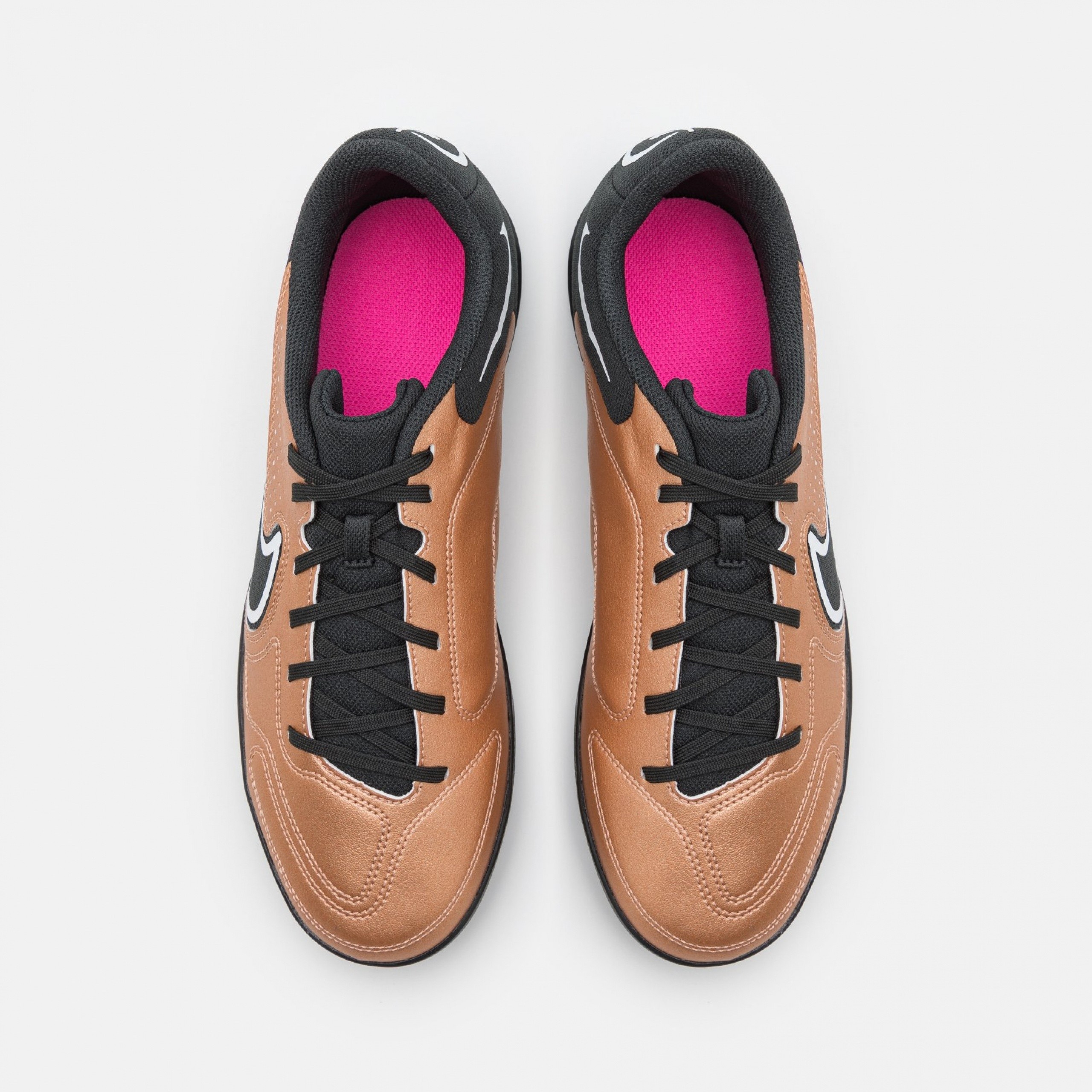 Фото № 4 с приближением к товару «‎Nike Tiempo Legend 9 Club IC »