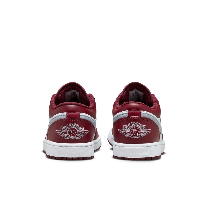 Фото № 4 с приближением к товару «‎Jordan Brand Jordan 1 Bordeaux» »