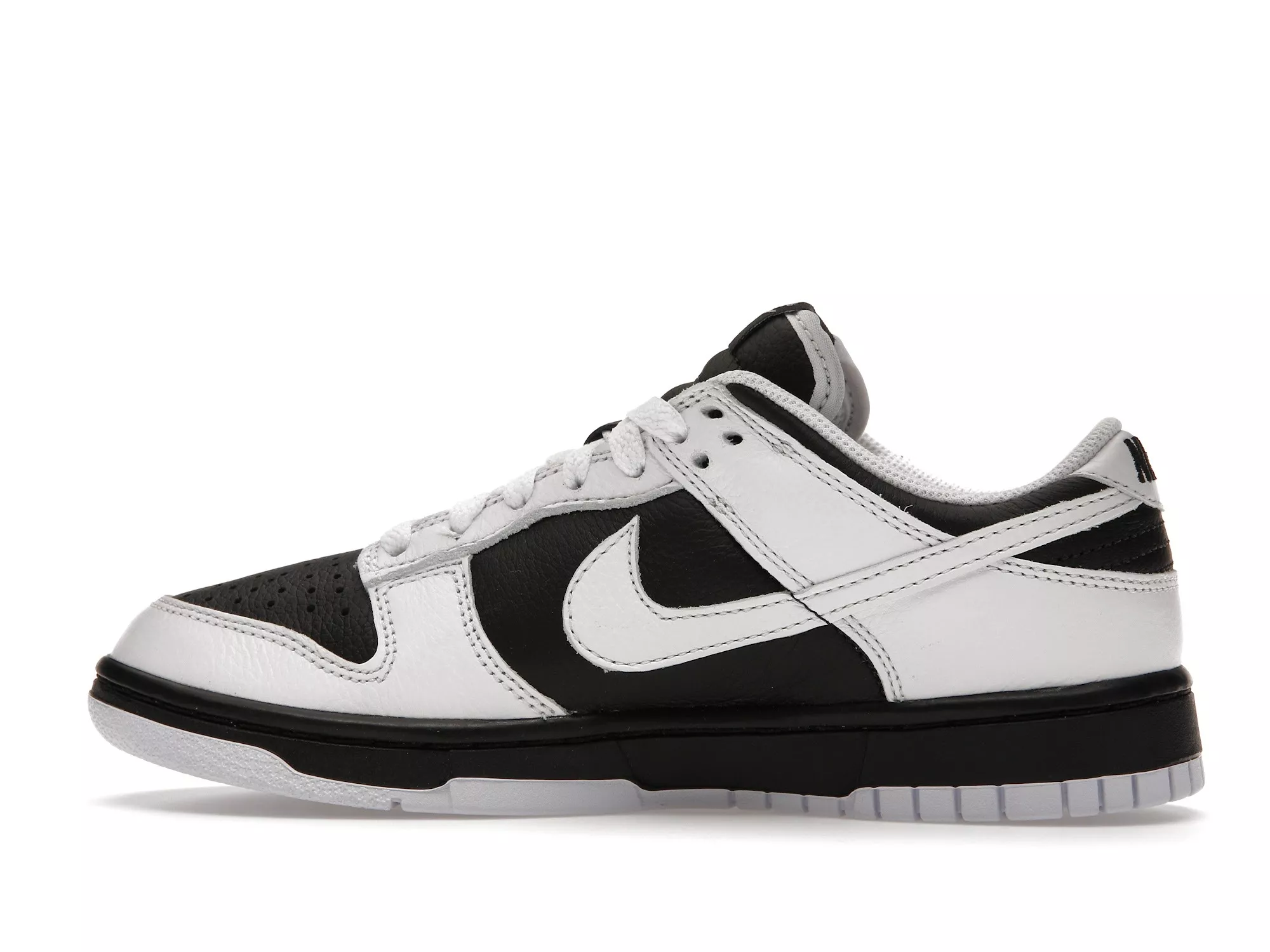 Фото № 3 с приближением к товару «‎Nike Dunk Low Retro Reverse Panda»
