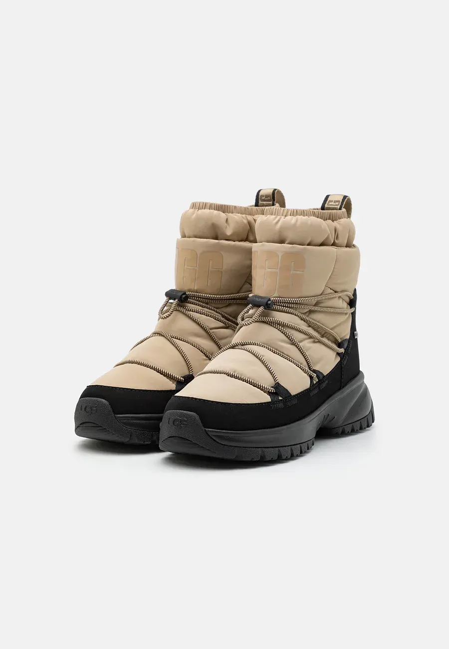 Фото № 3 с приближением к товару «‎YOSE PUFFER MID»