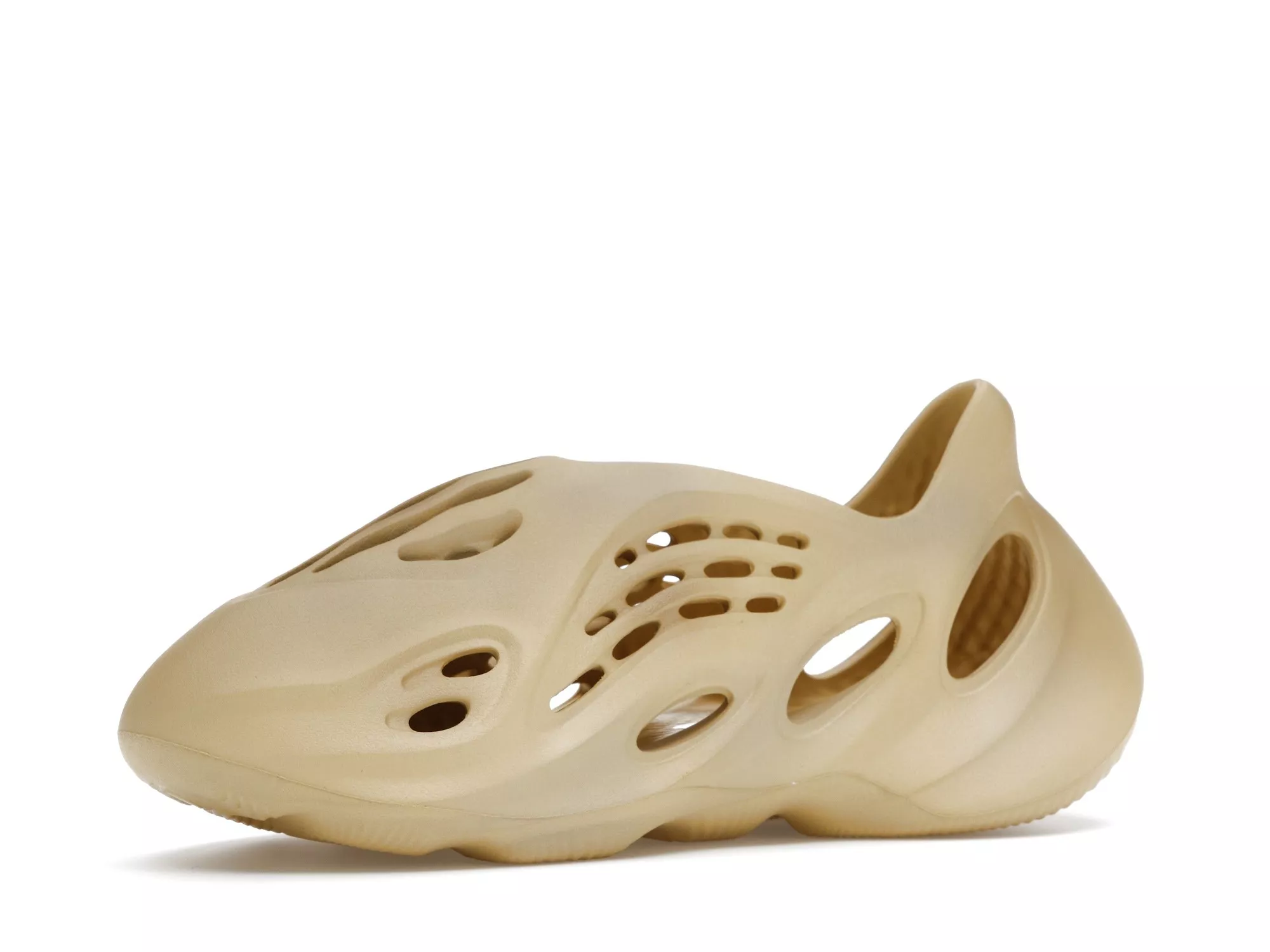 Фото № 2 с приближением к товару «‎adidas Yeezy Foam RNR Desert Sand»