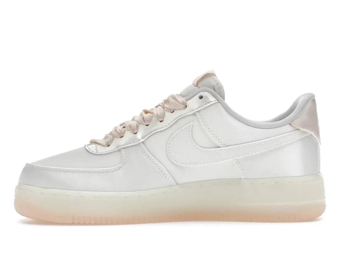 Фото № 3 с приближением к товару «‎Nike Air Force 1 Low '07 LV8»