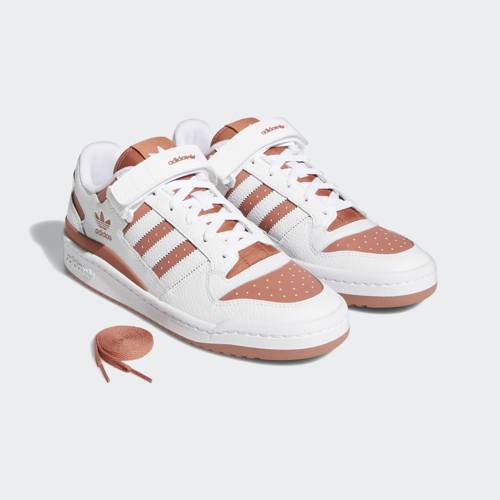Фото № 3 с приближением к товару «‎Adidas Forum »