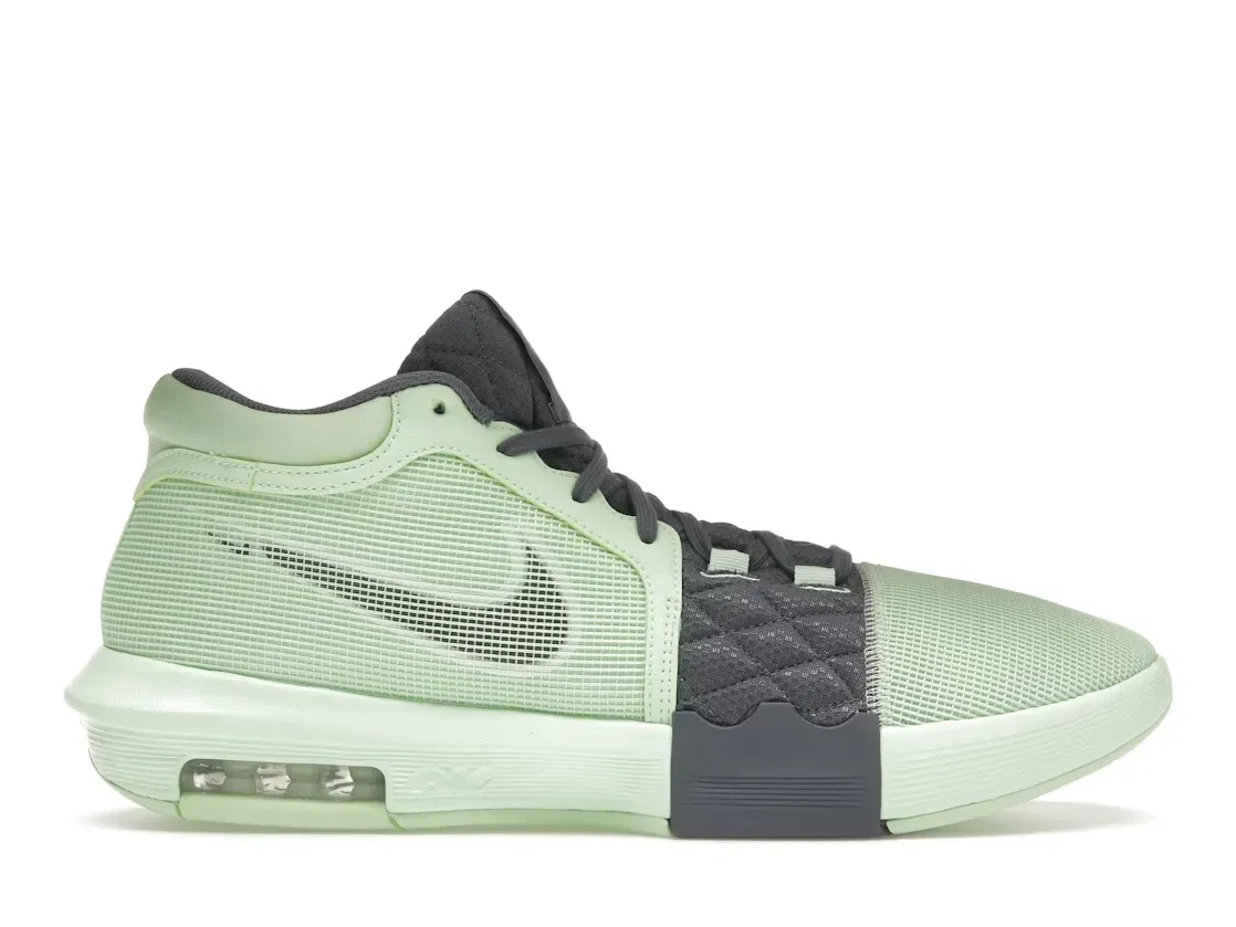 Фото № 1 с приближением к товару «‎Nike LeBron Witness 8»