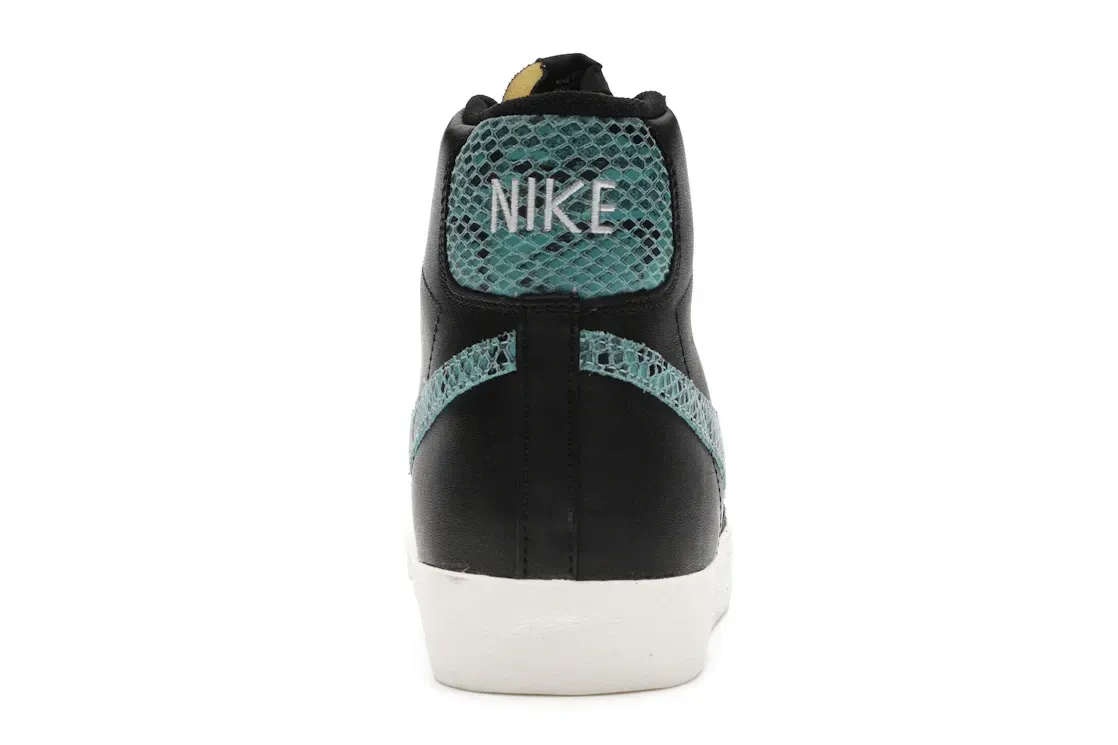 Фото № 4 с приближением к товару «‎Nike Blazer Mid VNTG Snakeskin»