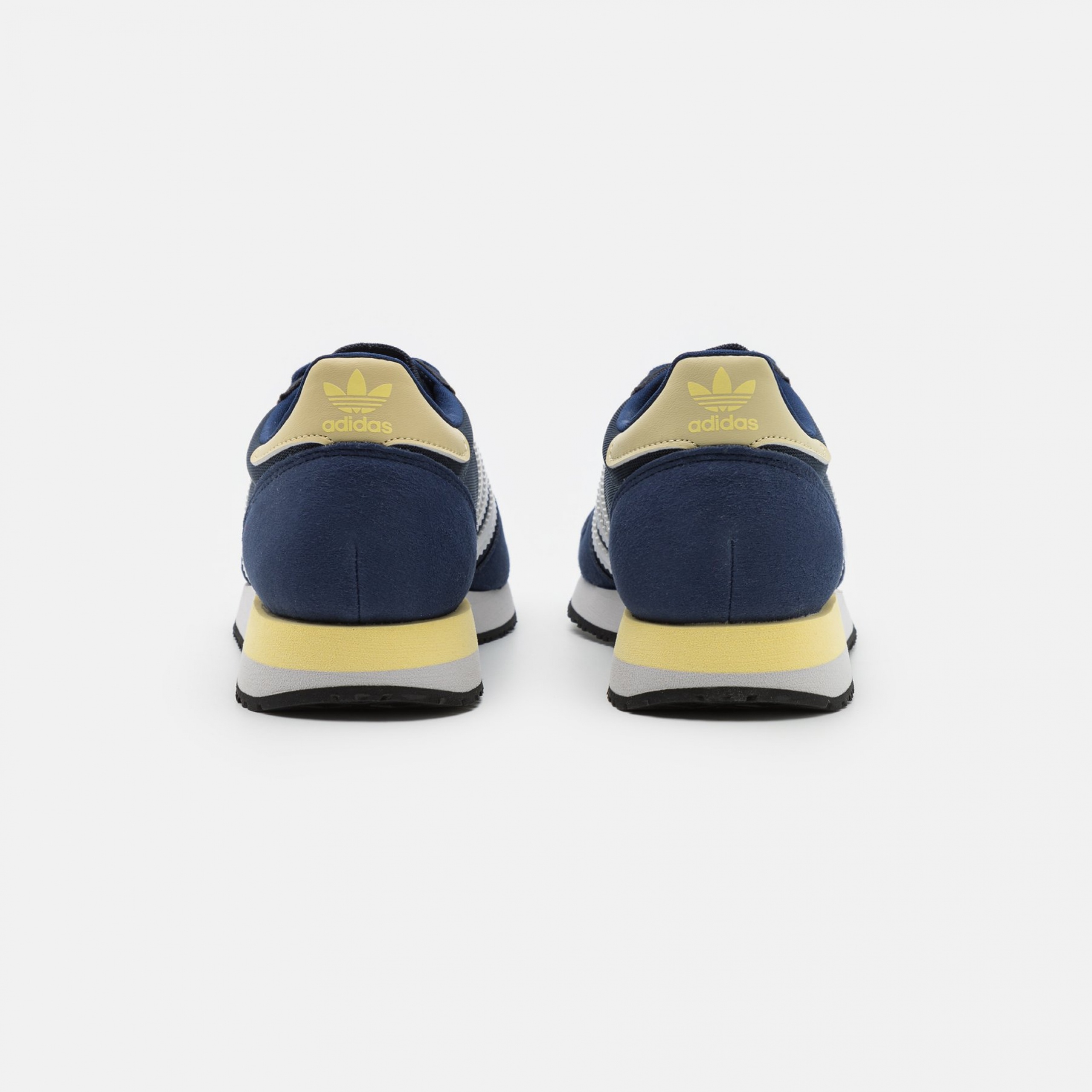 Фото № 3 с приближением к товару «‎Adidas Usa 84 »