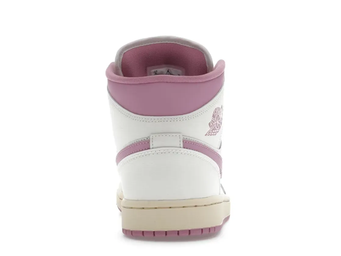 Фото № 4 с приближением к товару «‎Jordan 1 Mid»