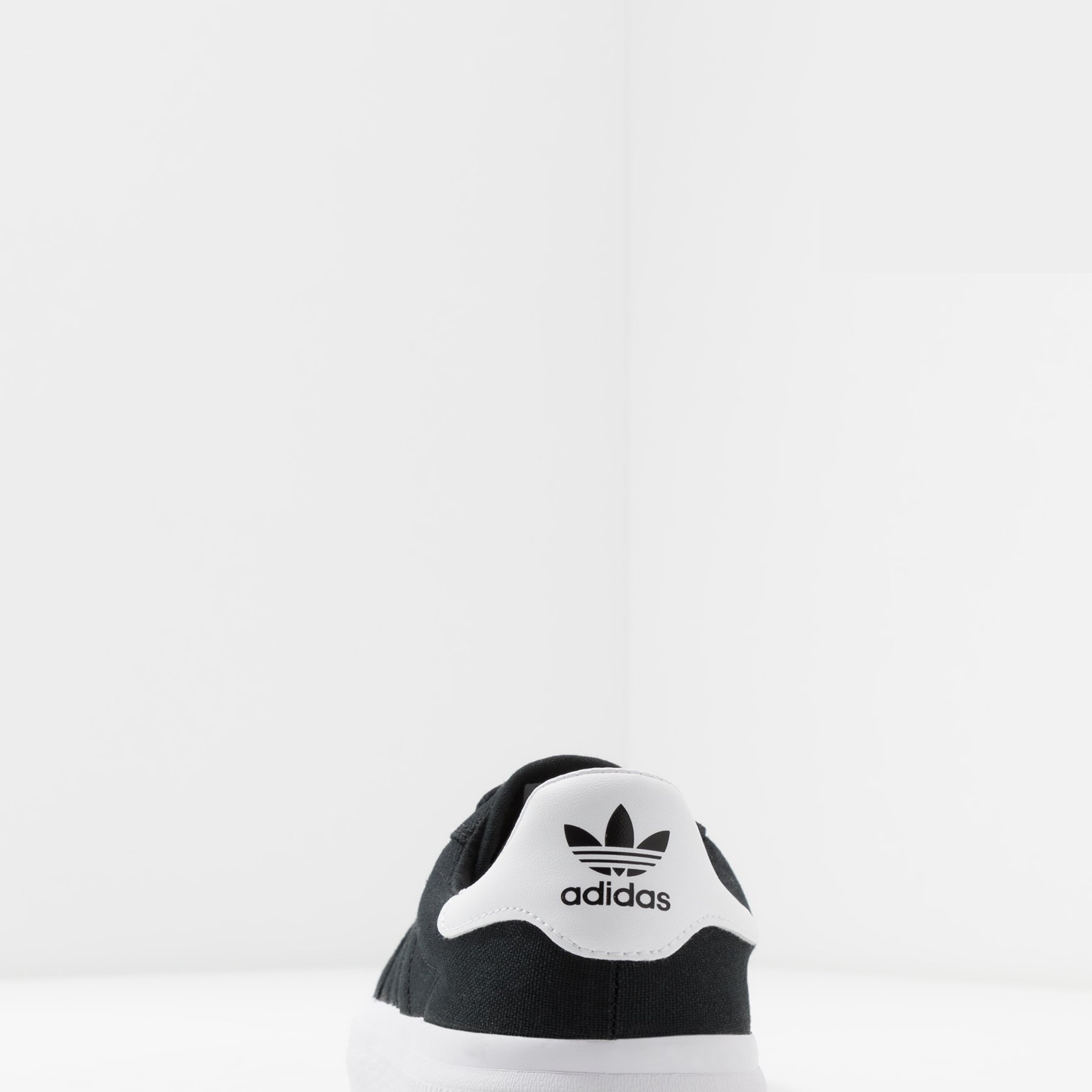 Фото № 4 с приближением к товару «‎Adidas 3mc »