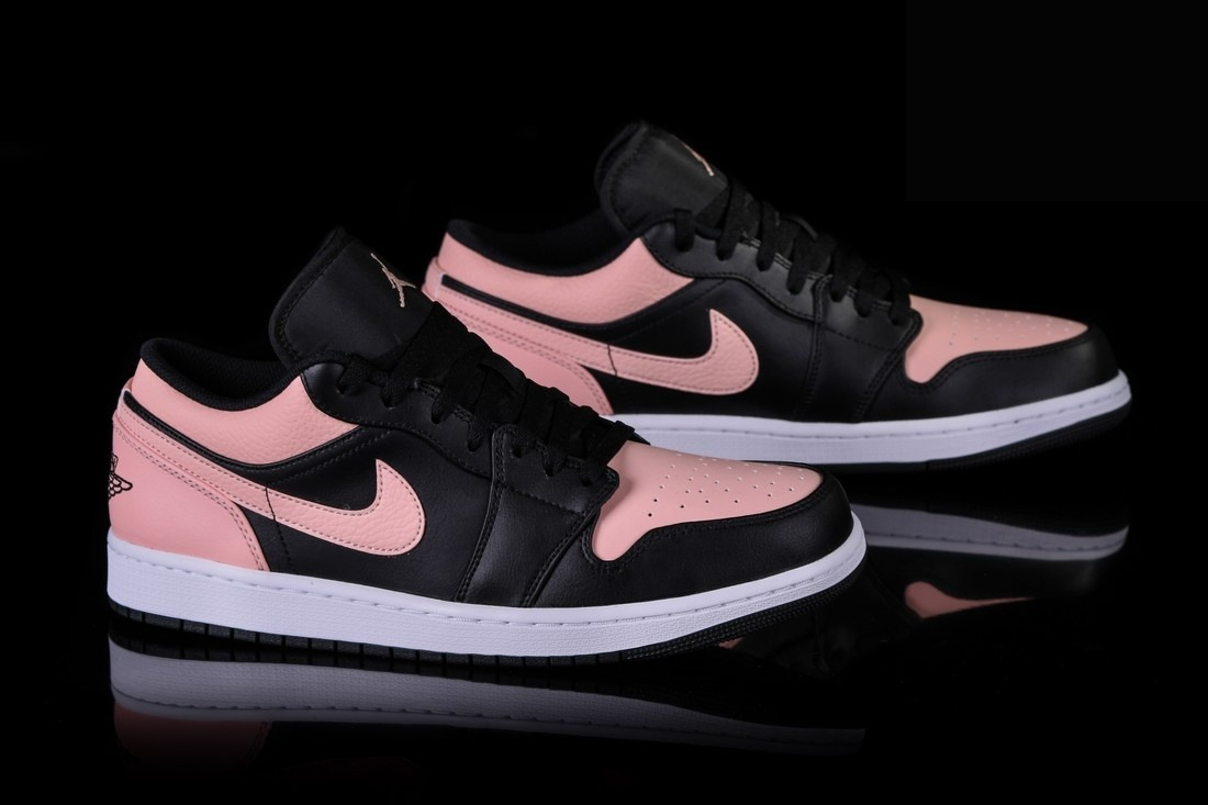 Фото № 5 с приближением к товару «‎Nike Air Jordan 1 Retro Crimson Tint »