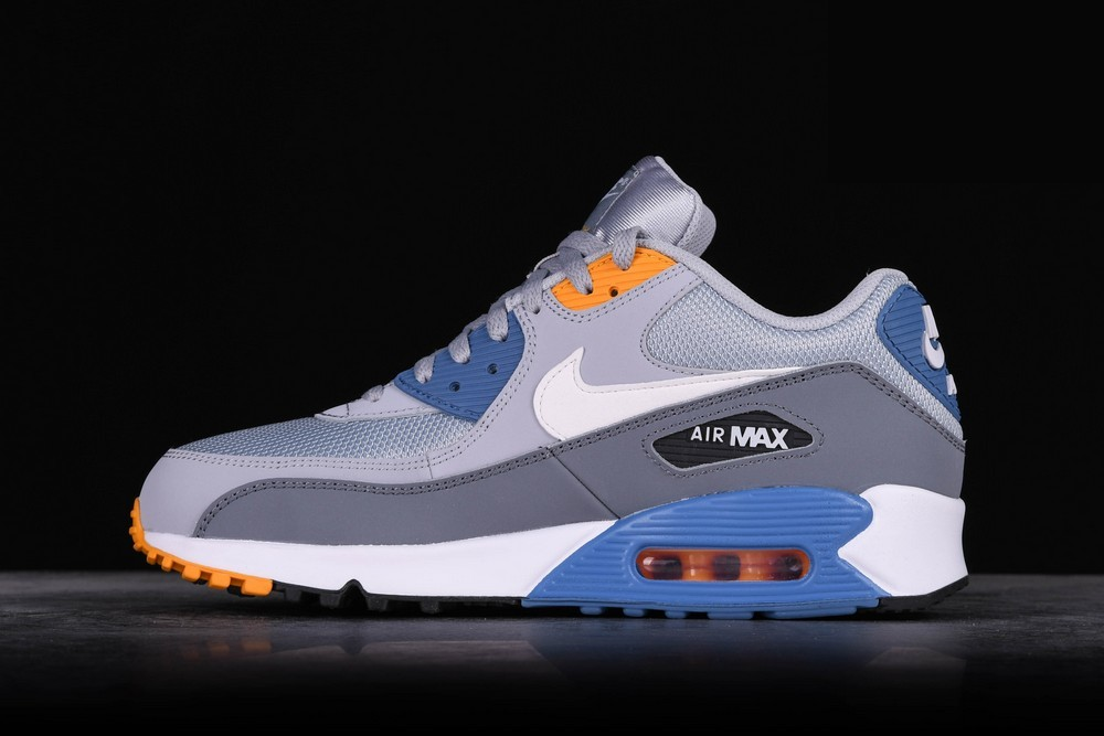 Фото № 1 с приближением к товару «‎Nike Air Max 90 Essential Wolf »