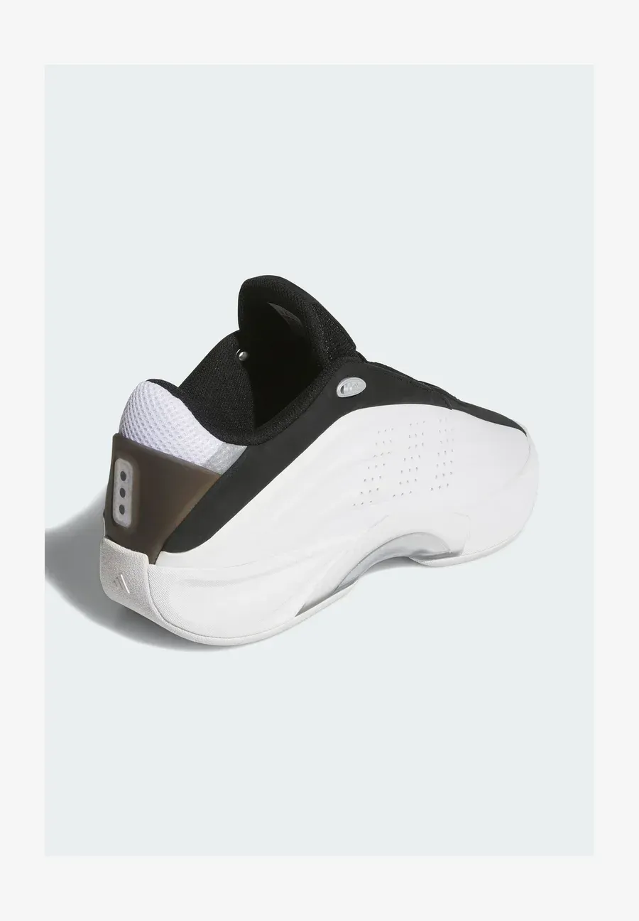 Фото № 4 с приближением к товару «‎Trainers»