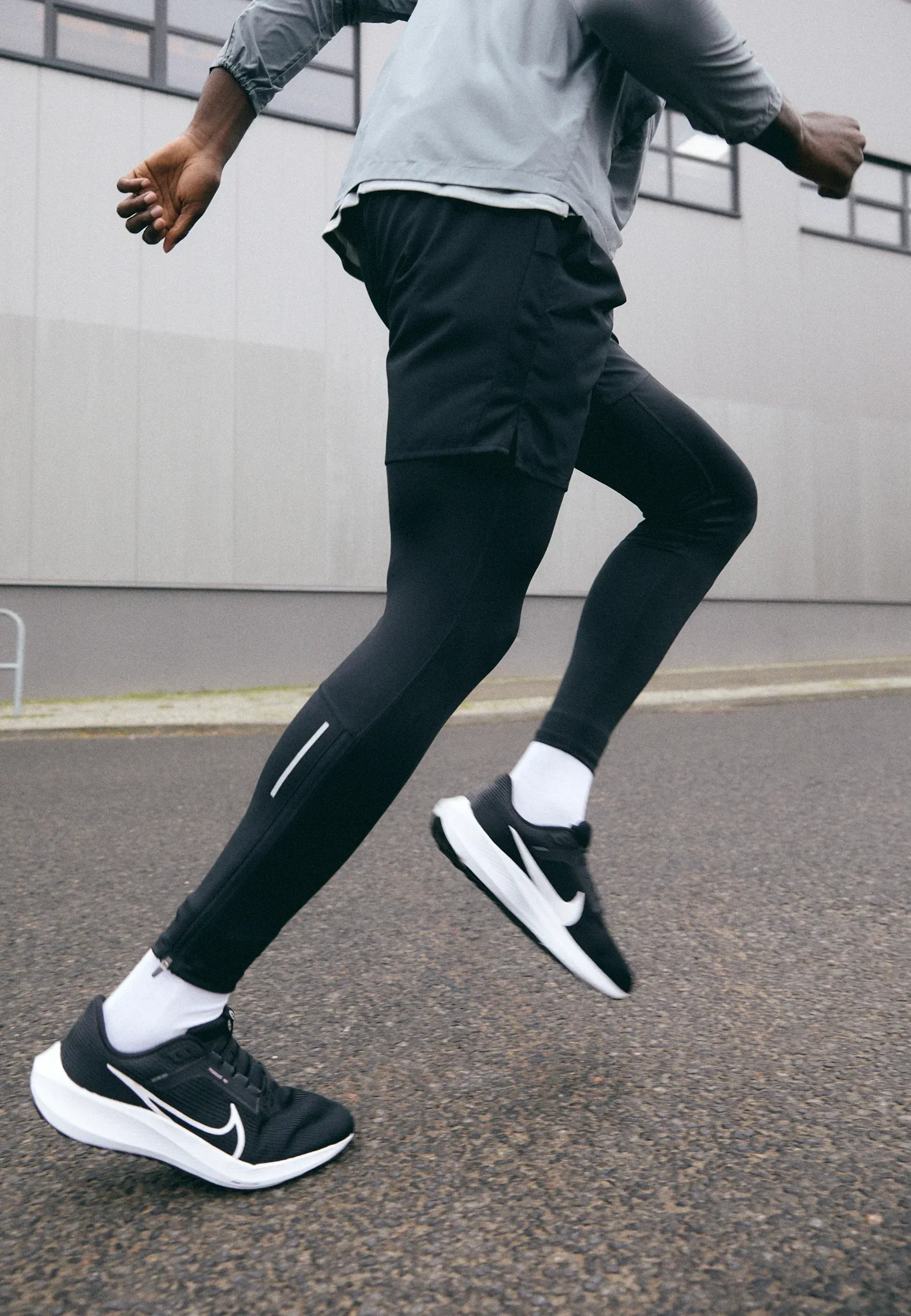 Фото № 2 с приближением к товару «‎AIR ZOOM PEGASUS 40»