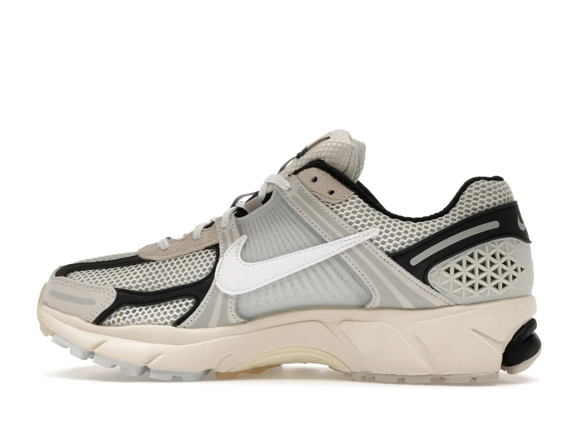 Фото № 6 с приближением к товару «‎Nike Vomero 5 Supersonic Light Bone Black»
